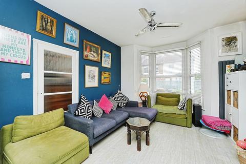 3 bedroom end of terrace house for sale, Killearn Road, LONDON, London, SE6