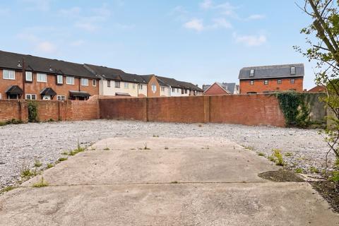 Land to rent, Coldharbour Lane Salisbury SP2 7DA