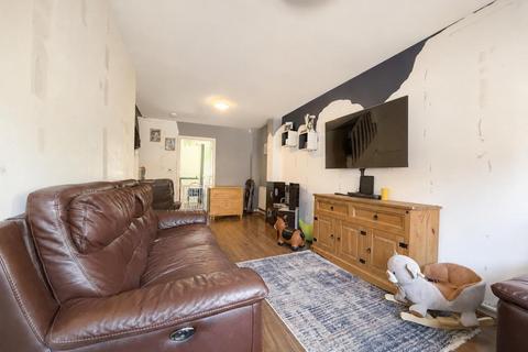 2 bedroom end of terrace house for sale, Ryeland Way, Kingsnorth, Ashford