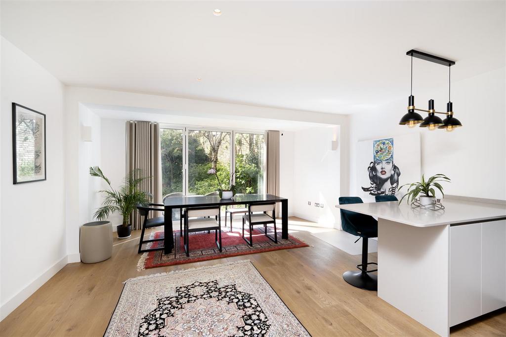 House in London - View 3