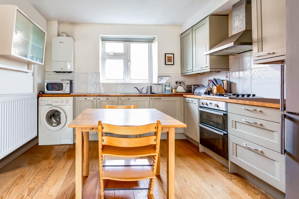 House in London - View 3