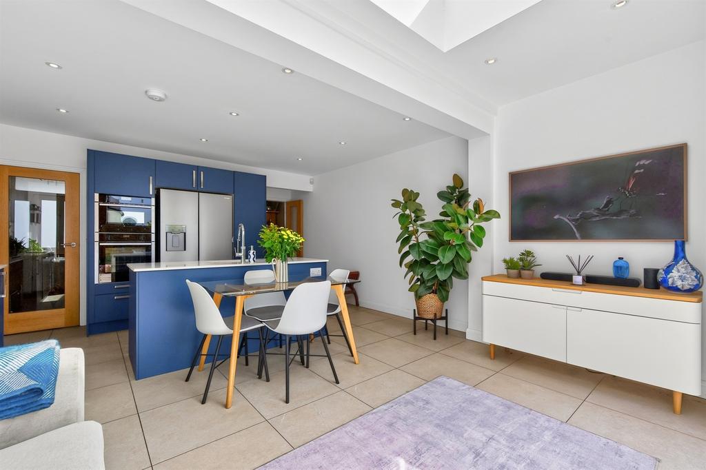 House in London - View 3