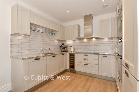 5 bedroom link detached house for sale, Windacres Farm Lane, Rudgwick, Horsham, West Sussex