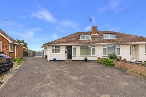 2 bedroom semi-detached bungalow for sale, Kendal Close, Aylesbury HP21