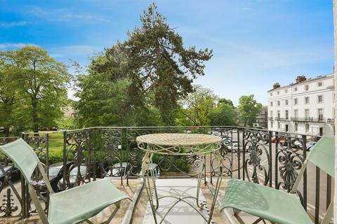 1 bedroom flat for sale, Clarendon Square, Leamington Spa