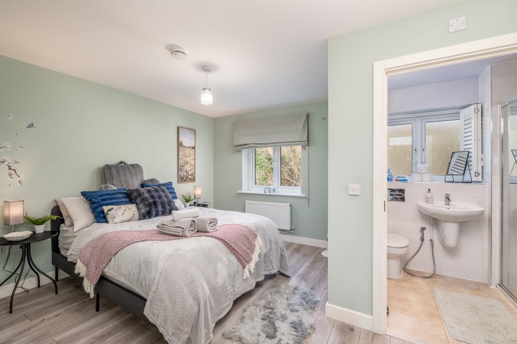 En suite bedroom, en suite