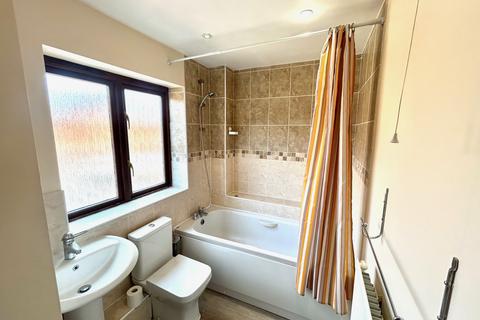 1 bedroom in a house share to rent, Milton Keynes, MK5