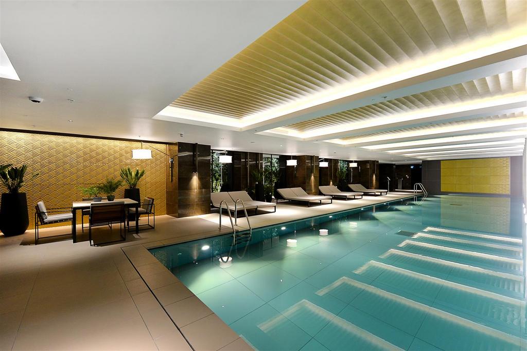 Apartment in London, Paddington - View 3