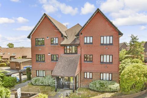1 bedroom flat for sale, Marigold Way, Croydon CR0