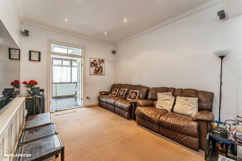 4 bedroom terraced house for sale, Shrewsbury Road, London, N11