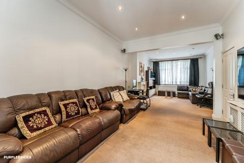 4 bedroom terraced house for sale, Shrewsbury Road, London, N11