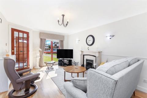 undefined, Verona Gardens, Scotstoun, Glasgow, G14