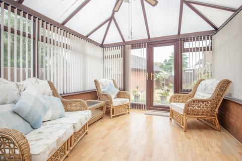 2 bedroom semi-detached house for sale, Worcester Way, Attleborough