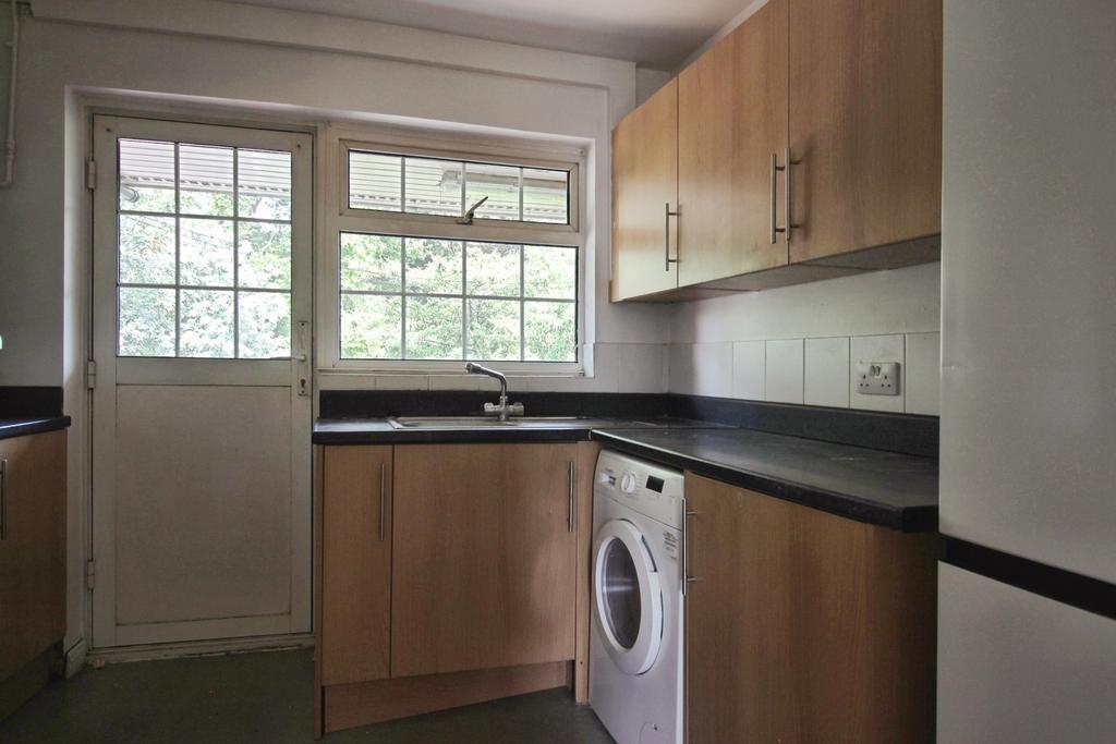 Apartment in Woolwich - View 5
