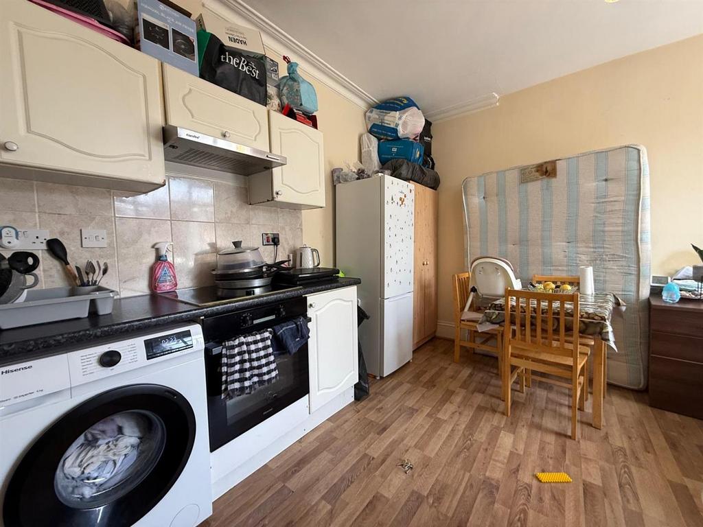 Apartment in London - View 4