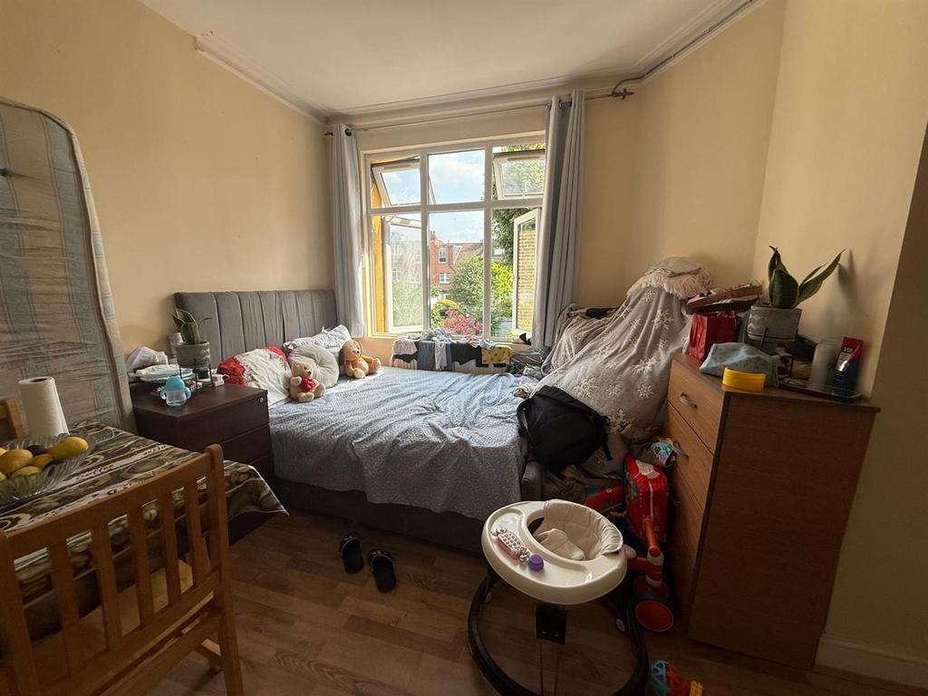 Apartment in London - View 3