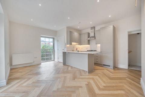 2 bedroom flat for sale, Upper High Street, Winchester, Hampshire, SO23
