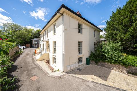 2 bedroom flat for sale, Upper High Street, Winchester, Hampshire, SO23