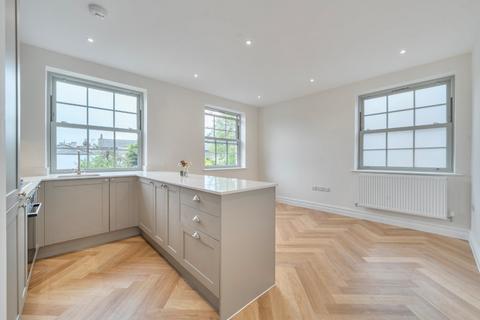 2 bedroom flat for sale, Upper High Street, Winchester, Hampshire, SO23