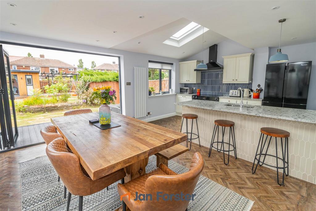 House in Newcastle upon Tyne, North Gosforth - View 3