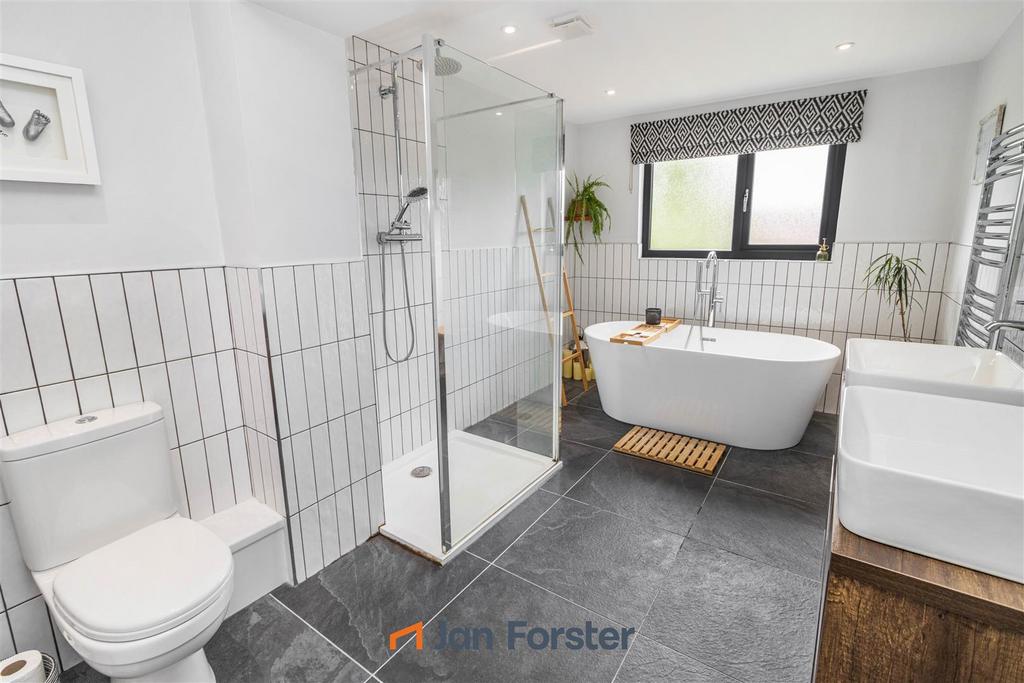 House in Newcastle upon Tyne, North Gosforth - View 5