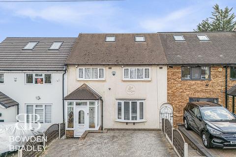 Preston Road, Romford, RM3