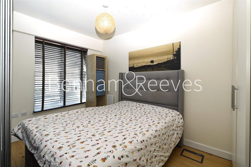 Apartment in London, Beaufort Park, Colindale - View 4