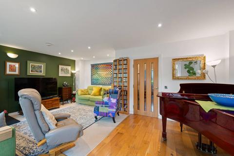 5 bedroom semi-detached house for sale, 52 Ravenscroft Gardens, Edinburgh, EH17 8RP
