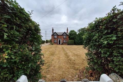 3 bedroom detached house to rent, Bostock, Middlewich, Cheshire