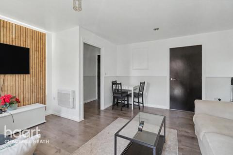 2 bedroom flat for sale, Glandford Way, Romford
