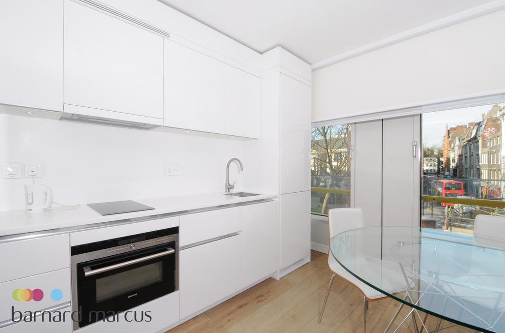 Apartment in London, St Giles, Bloomsbury - View 5