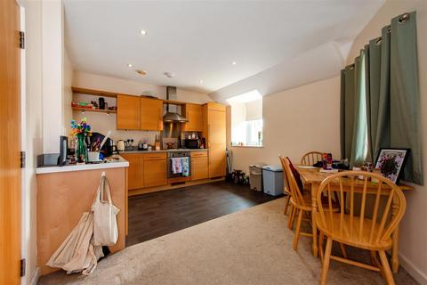 2 bedroom flat for sale, Portfield Place, Church Road, Chichester