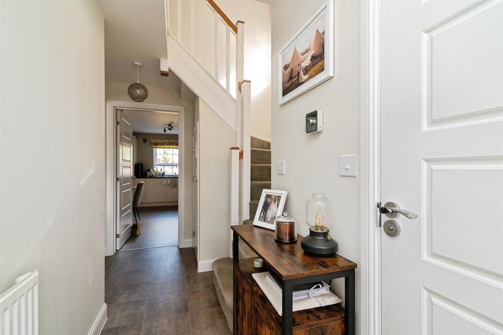 House in Nottingham, Nottinghamshire - View 4