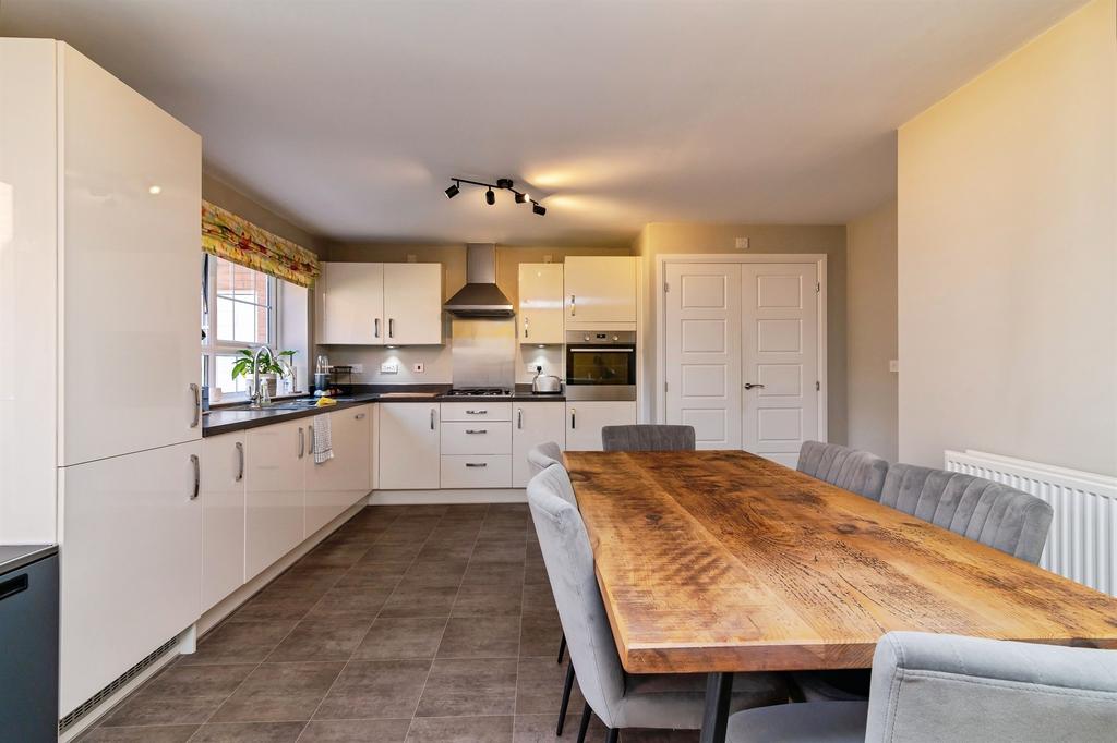 House in Nottingham, Nottinghamshire - View 5