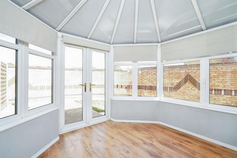 2 bedroom semi-detached house for sale, Lime Crescent, Bicester