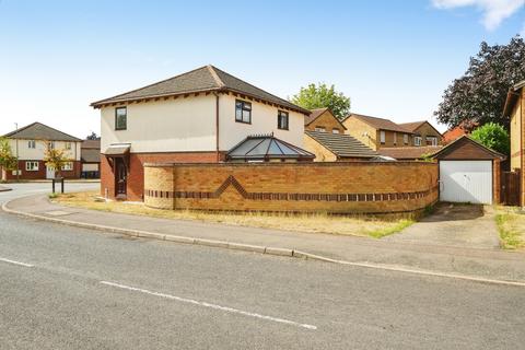 2 bedroom semi-detached house for sale, Lime Crescent, Bicester
