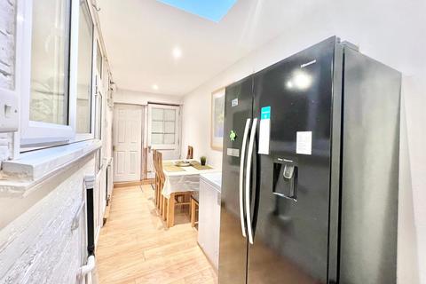 4 bedroom terraced house for sale, Higham Hill Road, London E17