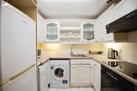 1 bedroom apartment for sale, Cromwell Lodge, Barking IG11