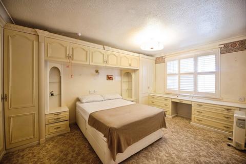 1 bedroom apartment for sale, Cromwell Lodge, Barking IG11
