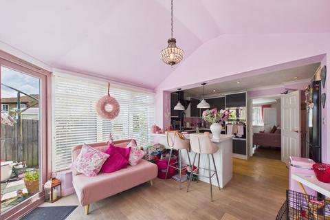 2 bedroom end of terrace house for sale, Wargrove Drive, Sandhurst, Berkshire, GU47