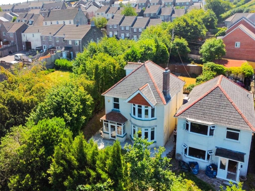 Basics Devon Exeter Road, Okehampton, Devon 4 bed detached house for sale - £400,000