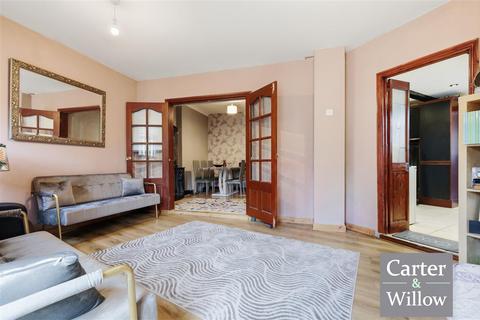 4 bedroom semi-detached house for sale, Baron Road, Dagenham, Essex