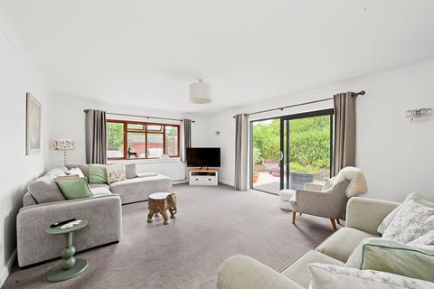 3 bedroom detached bungalow for sale, Cholesbury Road, Wigginton, Tring