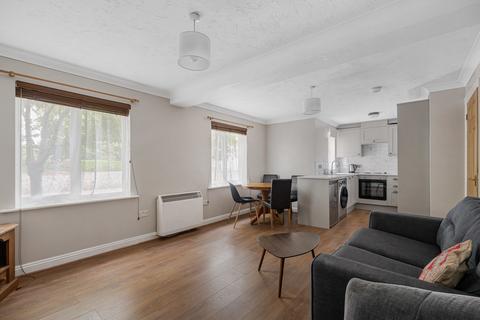1 bedroom flat for sale, Church Street, Alton, Hampshire
