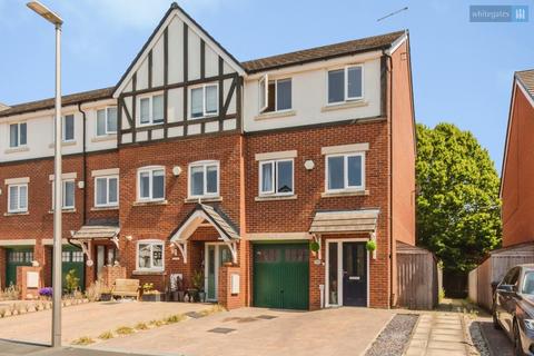 4 bedroom townhouse for sale, Imperial Court, Cheshire CW5