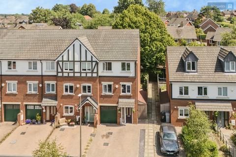 4 bedroom townhouse for sale, Imperial Court, Cheshire CW5