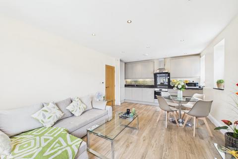 2 bedroom flat to rent, Danish Court, 3-5 St. Peters Road, Maidenhead, Berkshire, SL6