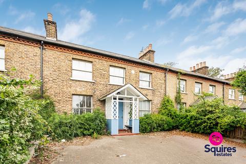 The Burroughs, London, NW4