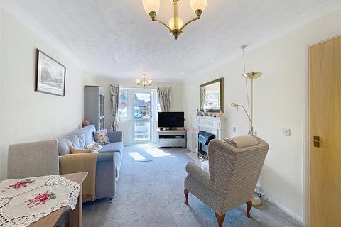 2 bedroom apartment for sale, Ashdene Gardens, Kenilworth
