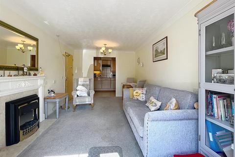 2 bedroom apartment for sale, Ashdene Gardens, Kenilworth